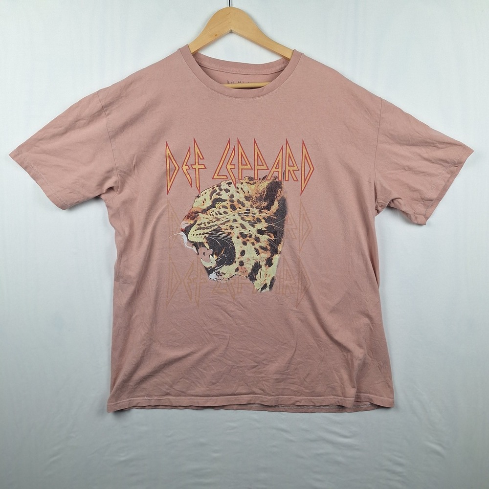 Def Leppard Graphic Band T-Shirt 2023 Rock Leopard Print Pink Clay XL
